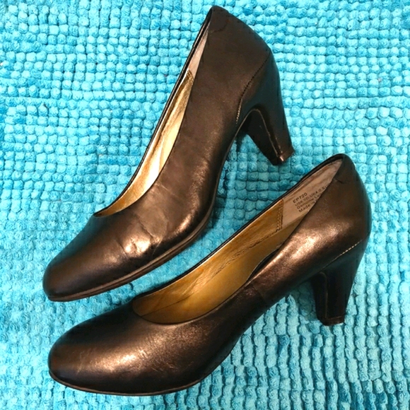 Essence by Aetrex black pumps - Picture 3 of 8